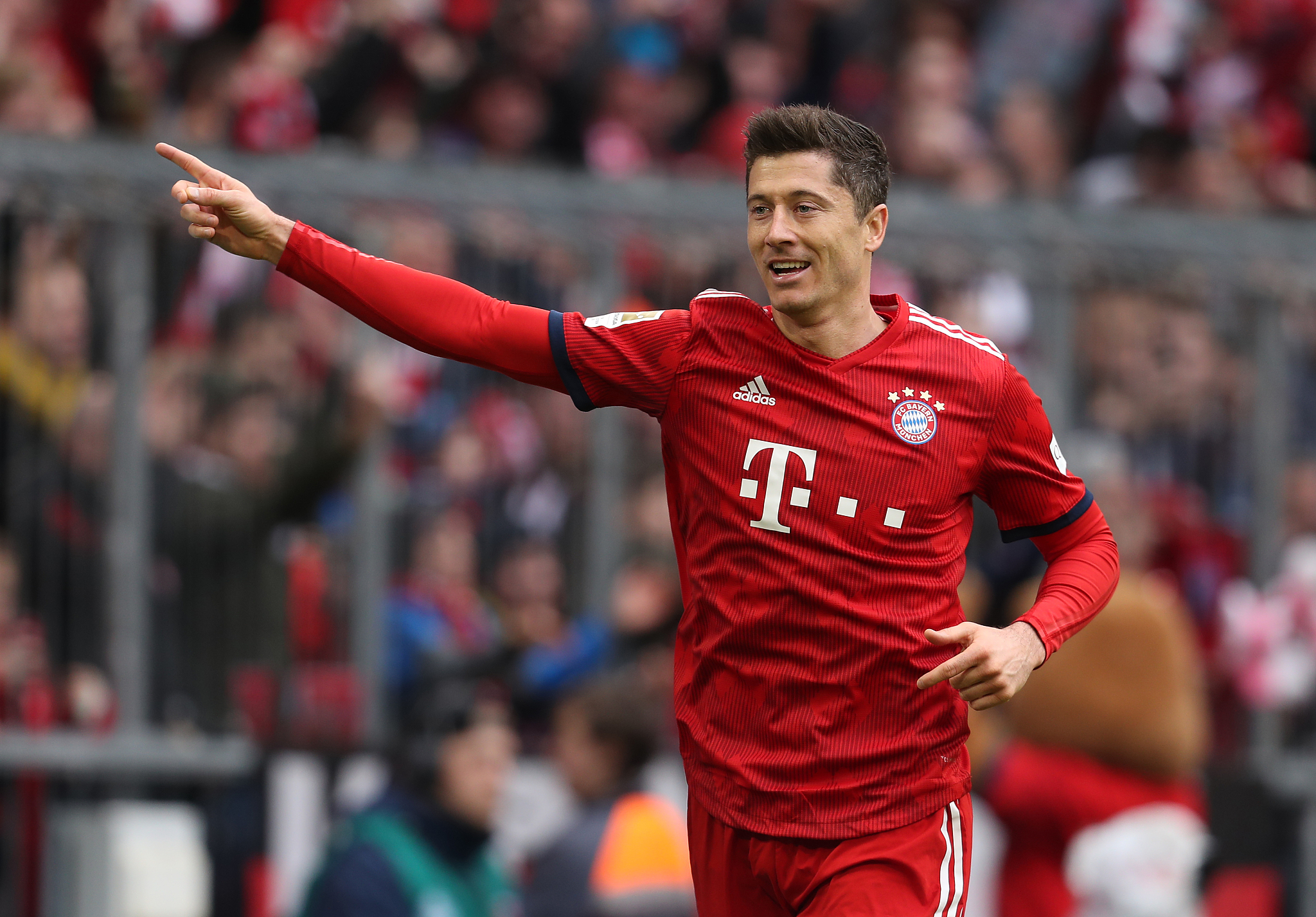 狂轰39分7助6记三分球！杜兰特超越老詹，又将迎来一项神级里程碑