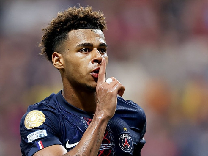 游泳数据统计分析 成绩变化趋势明显