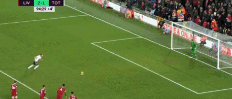 轻竞技玩法成为版本更新重点