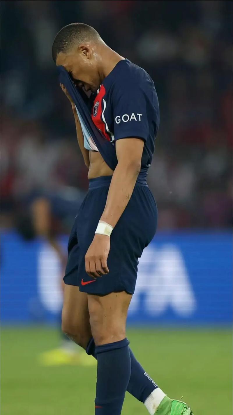 [中超]云南玉昆快速反击 叶楚贵推射得分